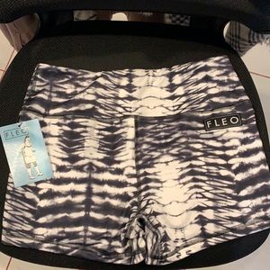 @sold@NWT Wild Black Fleos